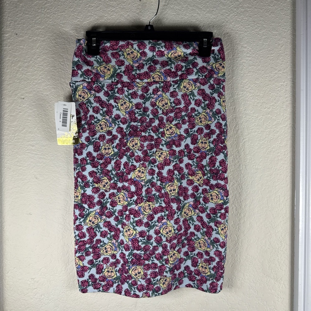 🦄 LULAROE DISNEY Ms. Piggy Cassie Skirt Size small NEW WITH TAGS🦄 Retro